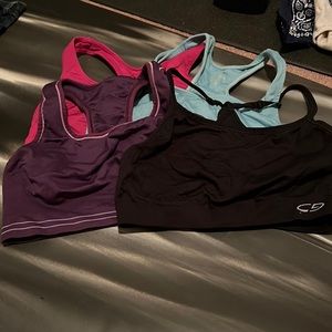 Lot of sports bras, Size Small